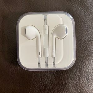 White Apple EarPods NWOT